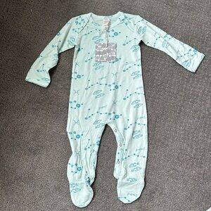 Kate Quinn bamboo footie. New with tags 6-9 months